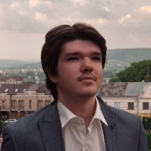 Aleksandr  T, Senior Full Stack Engineer